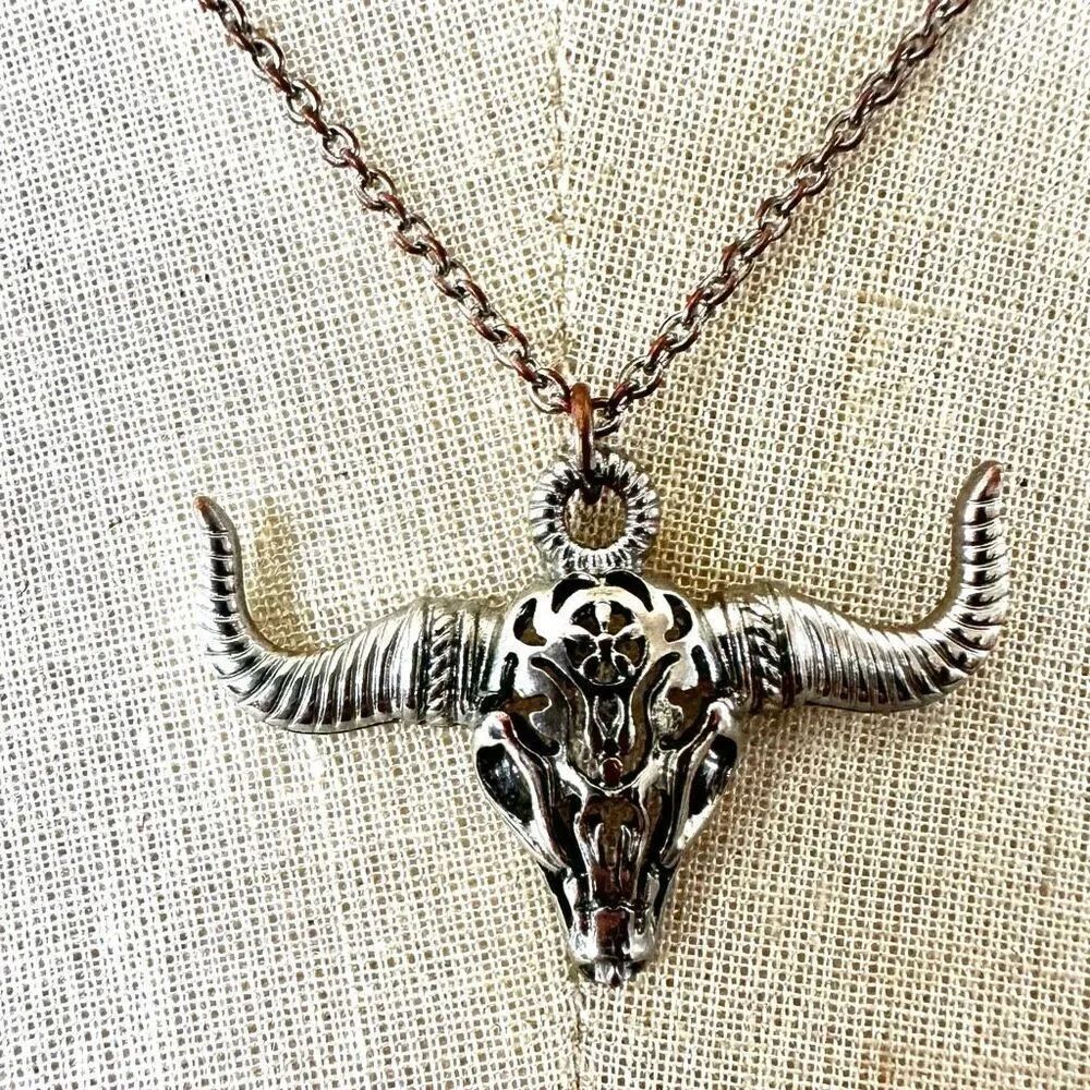 Freedom silver tone bull head cow skull pendant necklace